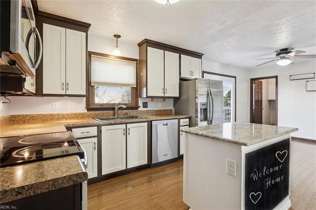 102 Meadowcrest TRL, Williamsburg, VA 23188