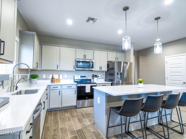 37008 N ALEUTIAN Drive, San Tan Valley, AZ 85143