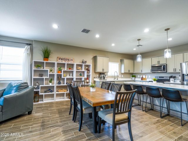 37008 N ALEUTIAN Drive, San Tan Valley, AZ 85143