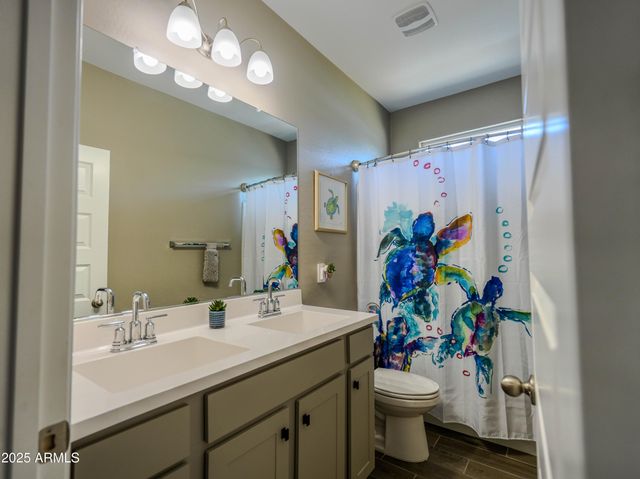 37008 N ALEUTIAN Drive, San Tan Valley, AZ 85143