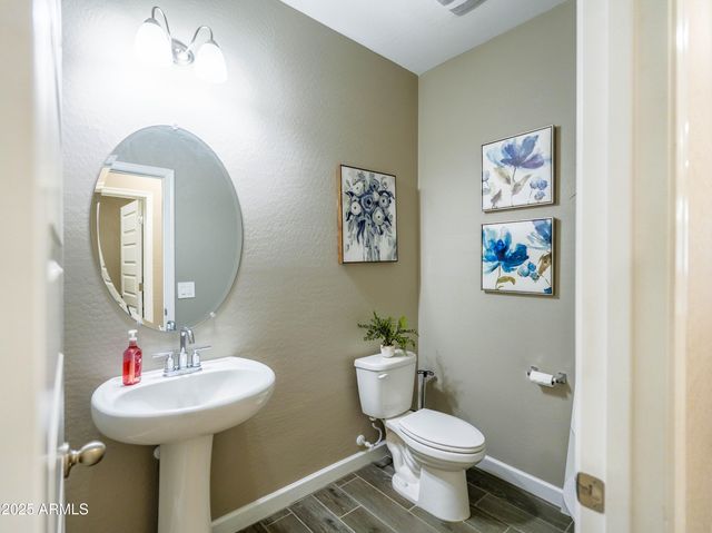 37008 N ALEUTIAN Drive, San Tan Valley, AZ 85143