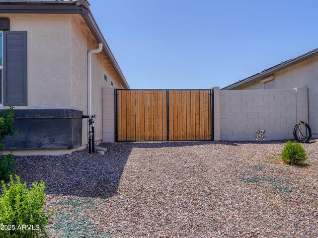37008 N ALEUTIAN Drive, San Tan Valley, AZ 85143