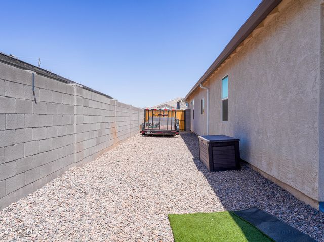37008 N ALEUTIAN Drive, San Tan Valley, AZ 85143