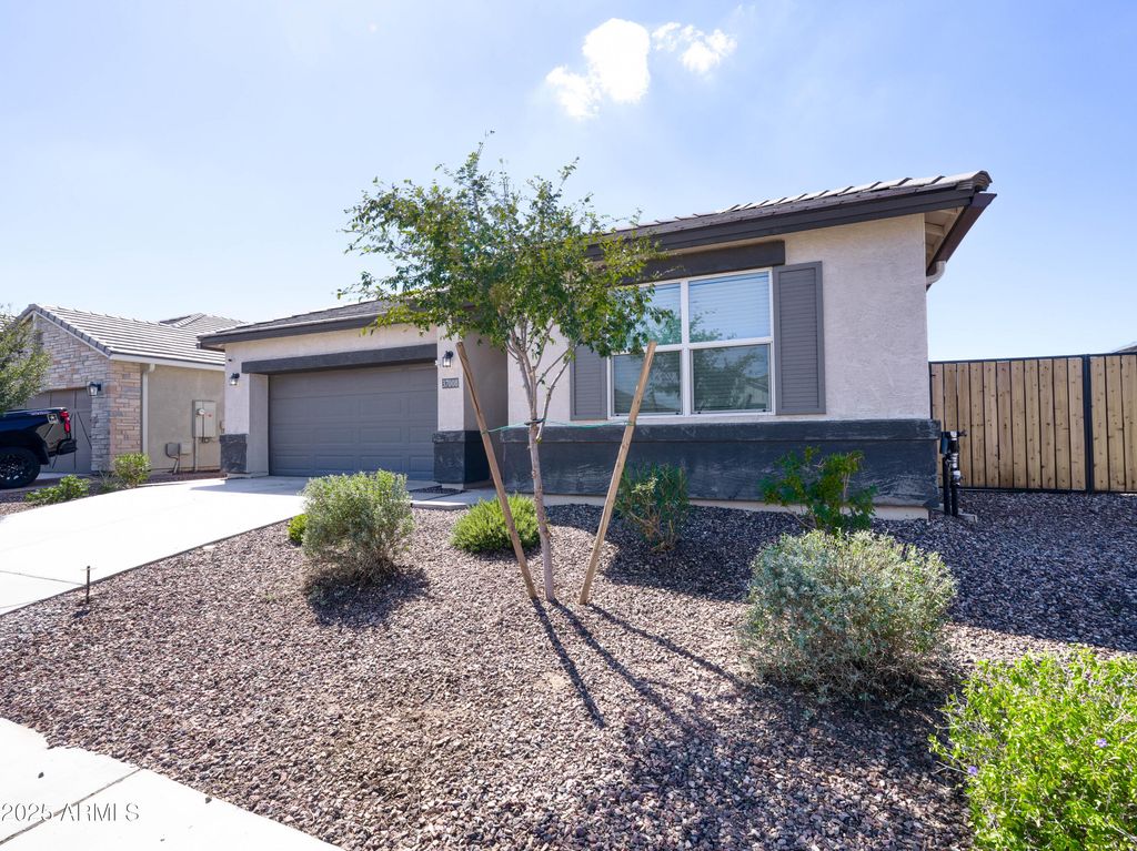 37008 N ALEUTIAN Drive, San Tan Valley, AZ 85143
