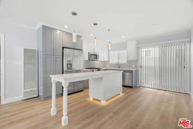 2435 3rd Street 3, Santa Monica, CA 90405
