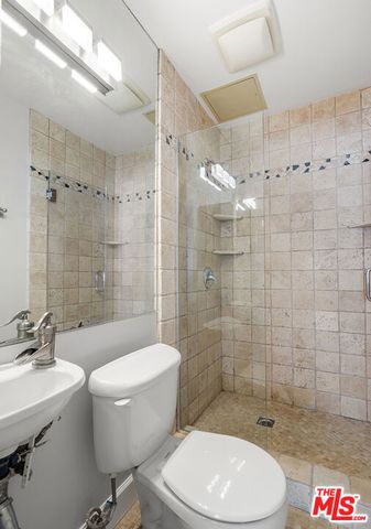 2435 3rd Street 3, Santa Monica, CA 90405