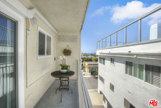 2435 3rd Street 3, Santa Monica, CA 90405