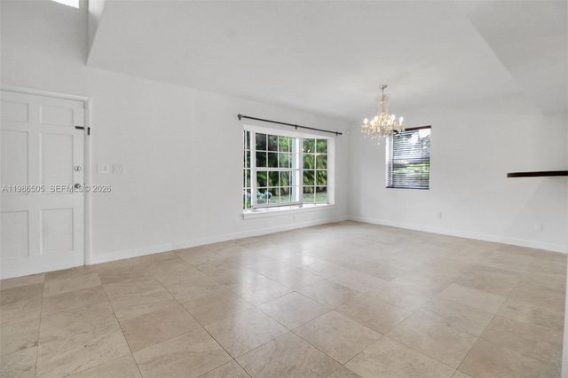 6900 SW 104th St, Pinecrest, FL 33156