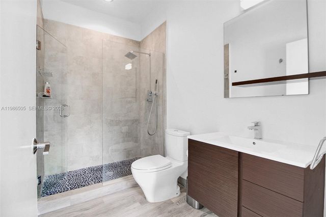 6900 SW 104th St, Pinecrest, FL 33156