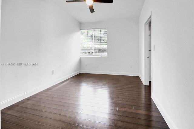 6900 SW 104th St, Pinecrest, FL 33156