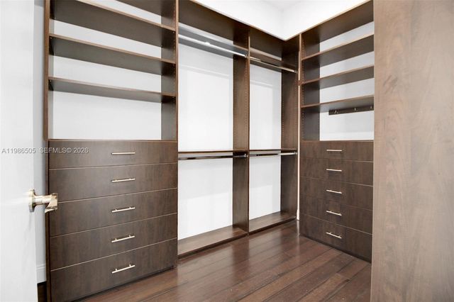 6900 SW 104th St, Pinecrest, FL 33156