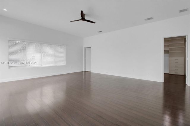 6900 SW 104th St, Pinecrest, FL 33156