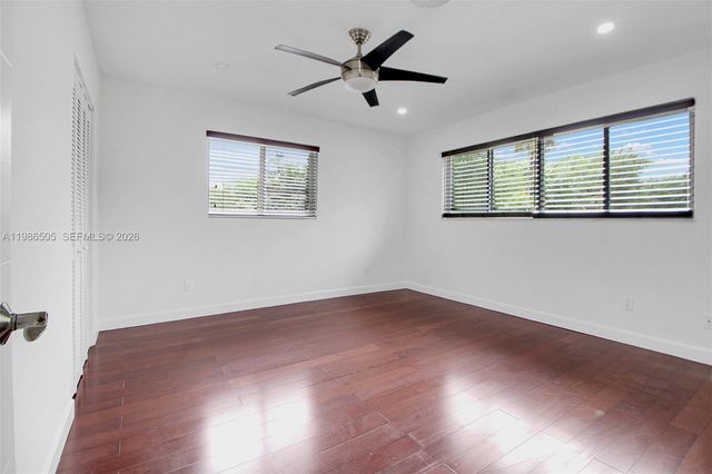 6900 SW 104th St, Pinecrest, FL 33156