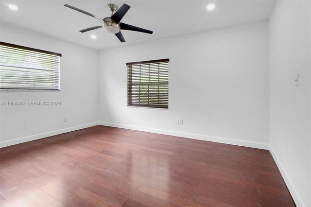 6900 SW 104th St, Pinecrest, FL 33156