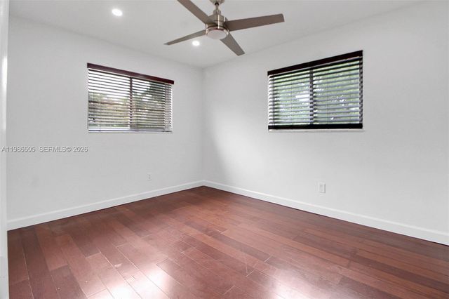 6900 SW 104th St, Pinecrest, FL 33156