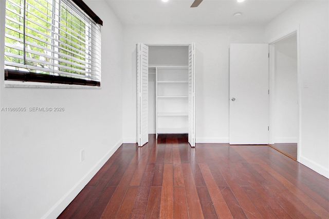 6900 SW 104th St, Pinecrest, FL 33156