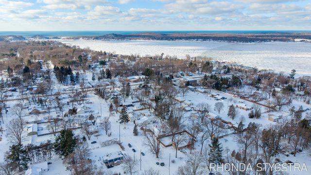 1583 Jerome Street, Holland, MI 49423