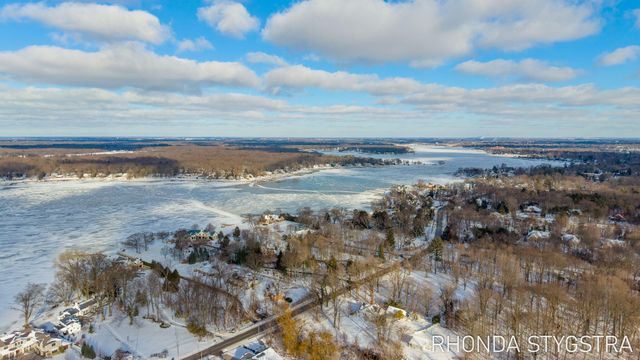 1583 Jerome Street, Holland, MI 49423