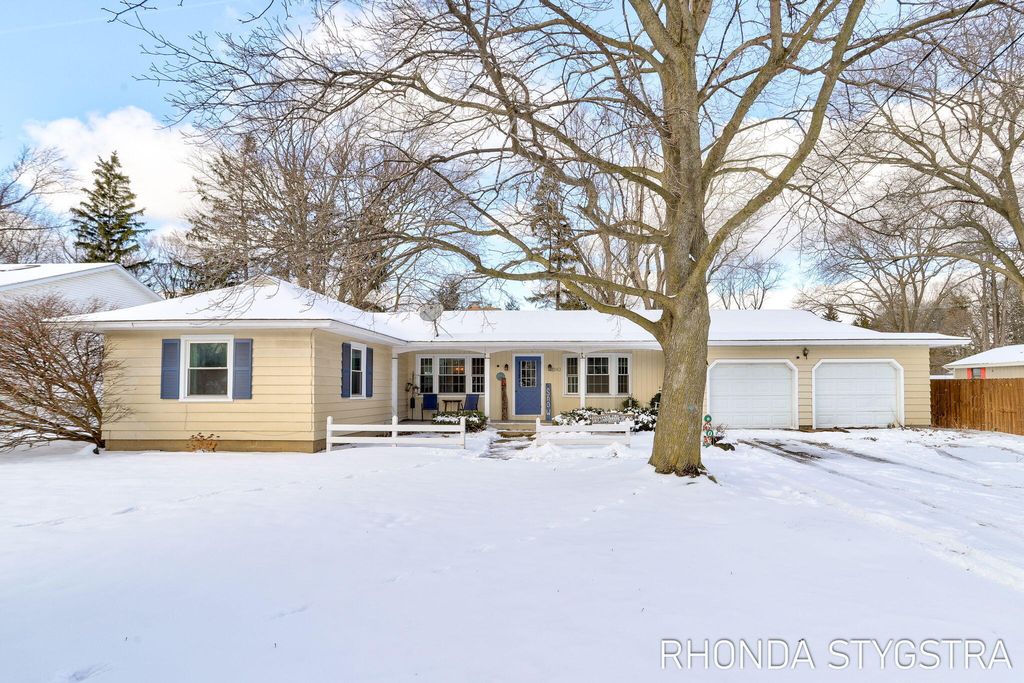 1583 Jerome Street, Holland, MI 49423