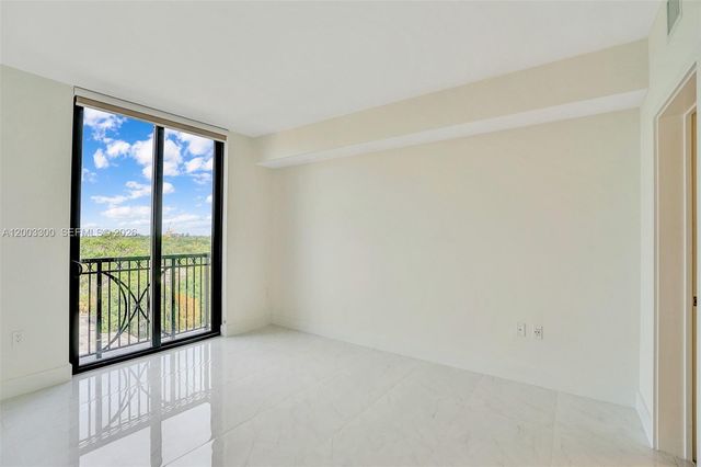 301 Altara Ave 821, Coral Gables, FL 33146