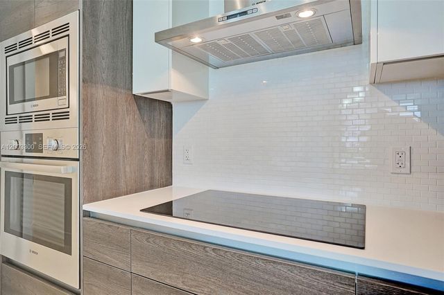 301 Altara Ave 821, Coral Gables, FL 33146