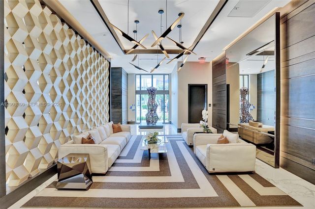 301 Altara Ave 821, Coral Gables, FL 33146