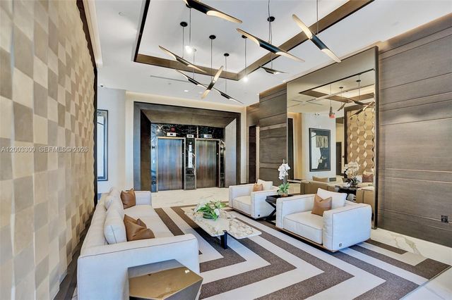 301 Altara Ave 821, Coral Gables, FL 33146