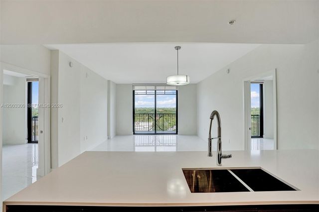 301 Altara Ave 821, Coral Gables, FL 33146