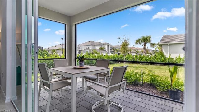 2425 Orchard ST, Naples, FL 34120