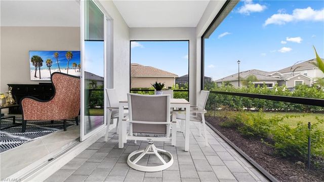 2425 Orchard ST, Naples, FL 34120