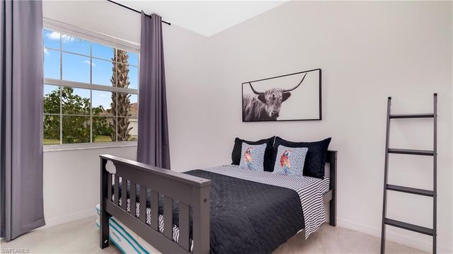 2425 Orchard ST, Naples, FL 34120