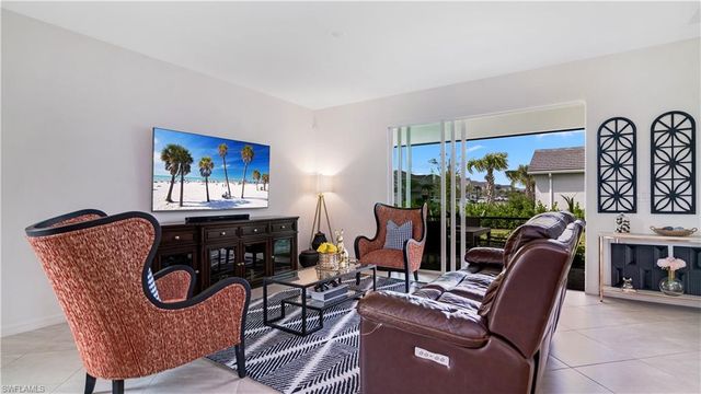 2425 Orchard ST, Naples, FL 34120