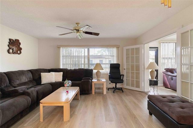 6215 GREEN VIEW CIRCLE 74, Sarasota, FL 34231