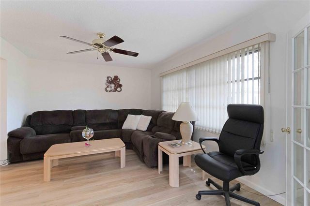 6215 GREEN VIEW CIRCLE 74, Sarasota, FL 34231