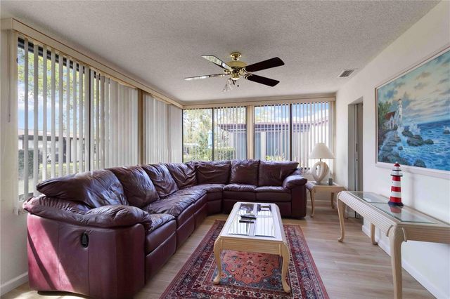 6215 GREEN VIEW CIRCLE 74, Sarasota, FL 34231