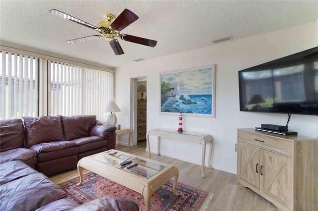 6215 GREEN VIEW CIRCLE 74, Sarasota, FL 34231