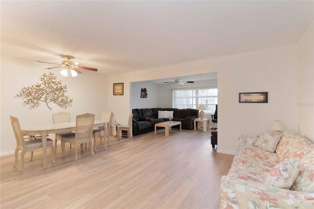 6215 GREEN VIEW CIRCLE 74, Sarasota, FL 34231