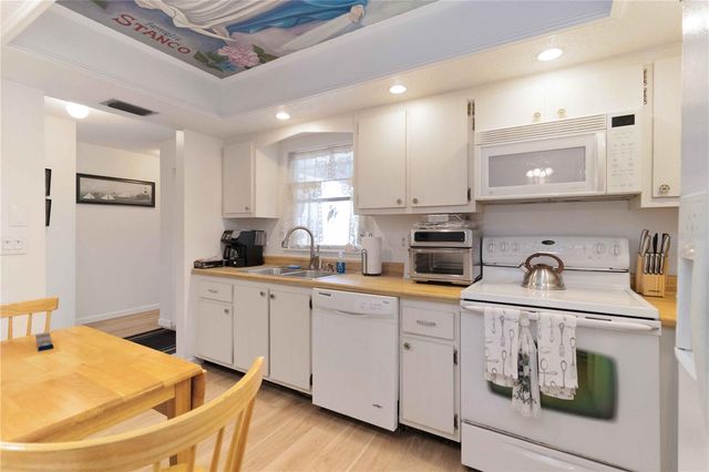 6215 GREEN VIEW CIRCLE 74, Sarasota, FL 34231