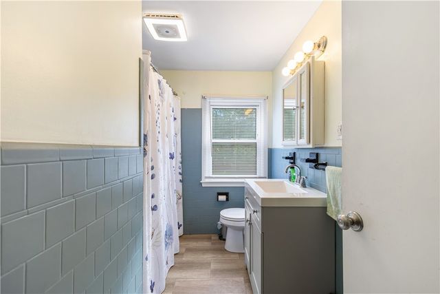 52 Maxfield Avenue, East Providence, RI 02914