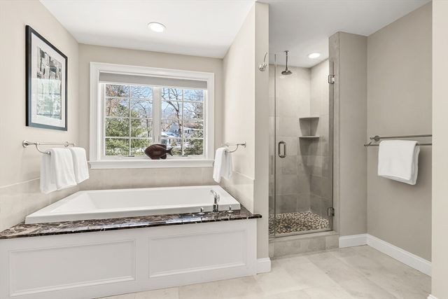 4 Dancer Farm Dr, Dover, MA 02030