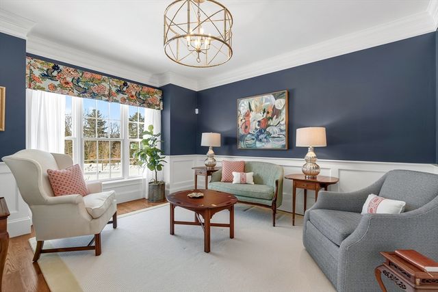 4 Dancer Farm Dr, Dover, MA 02030