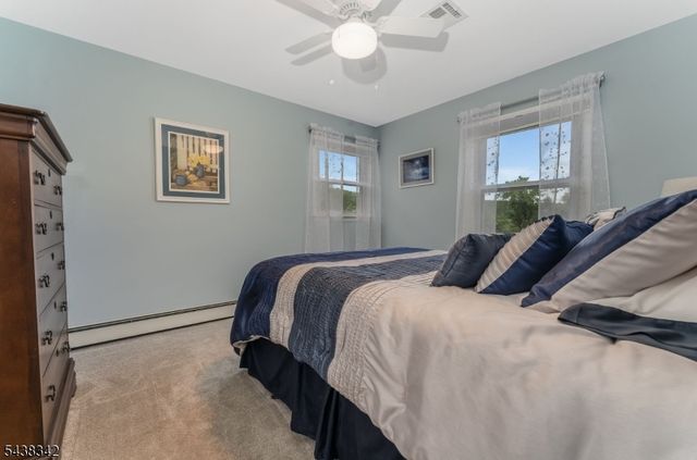 17 Partridge Run, Washington Twp., NJ 07882