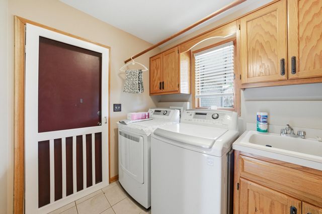 572 Bishops Gate, New Lenox, IL 60451