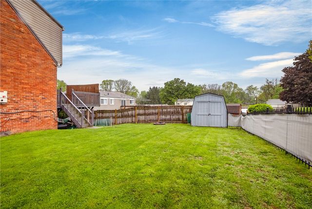 1521 Fernledge Dr, Shaler, PA 15101