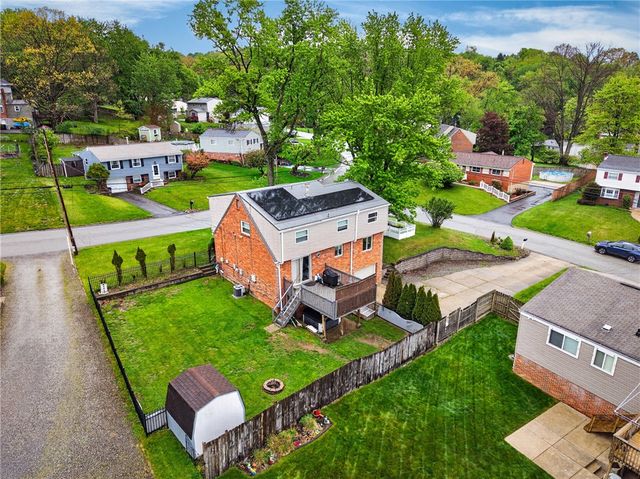 1521 Fernledge Dr, Shaler, PA 15101