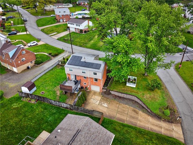 1521 Fernledge Dr, Shaler, PA 15101