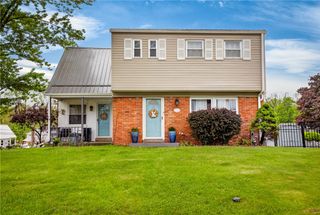 1521 Fernledge Dr, Shaler, PA 15101