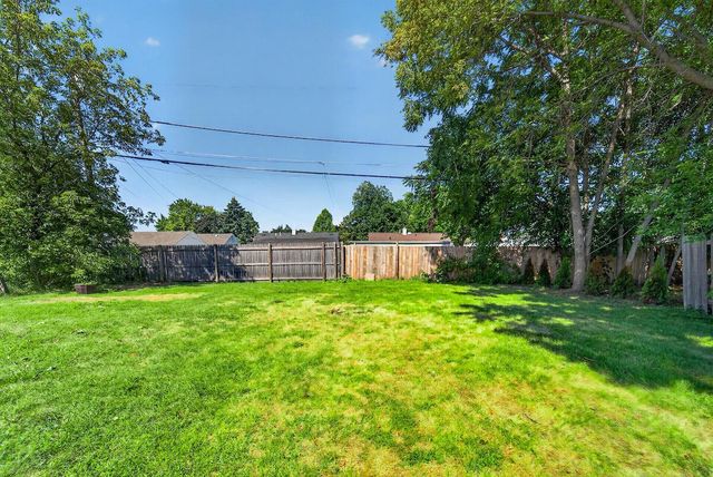 2018 Cleveland AVENUE, Racine, WI 53405