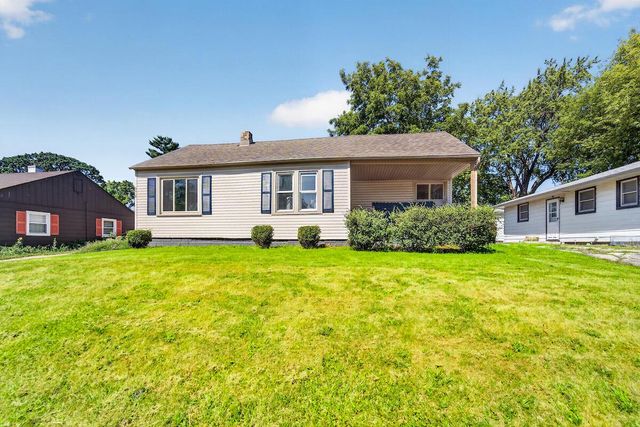 2018 Cleveland AVENUE, Racine, WI 53405