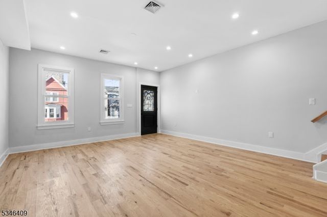 85 Wakeman Ave, Newark City, NJ 07104